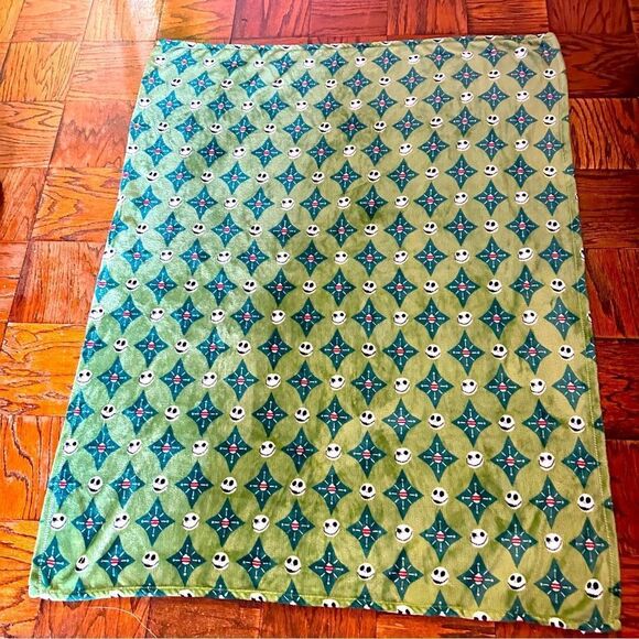 Disney Jack Skeleton fleece Blanket 48” x 60” - Picture 1 of 7